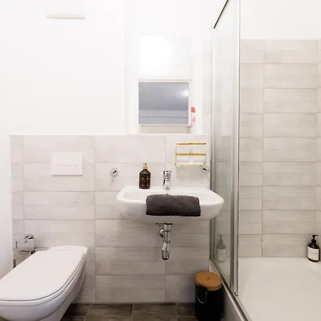 Urban Apartment *